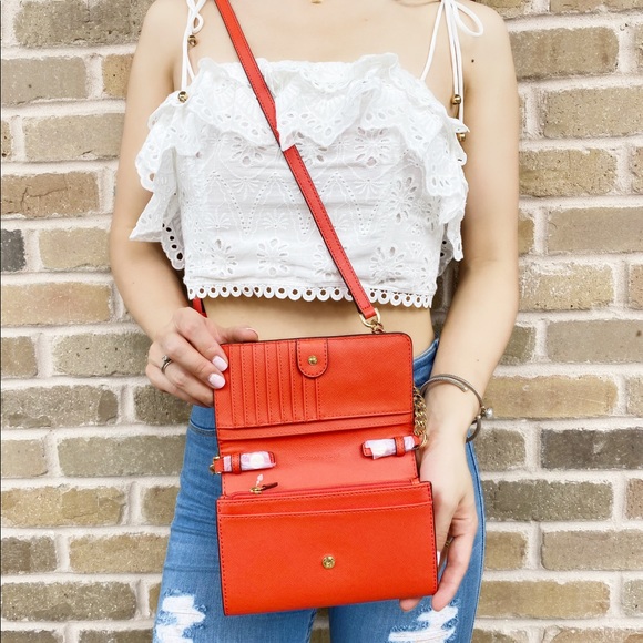 Michael Kors phone wallet Crossbody Camera Bag - Picture 2 of 7